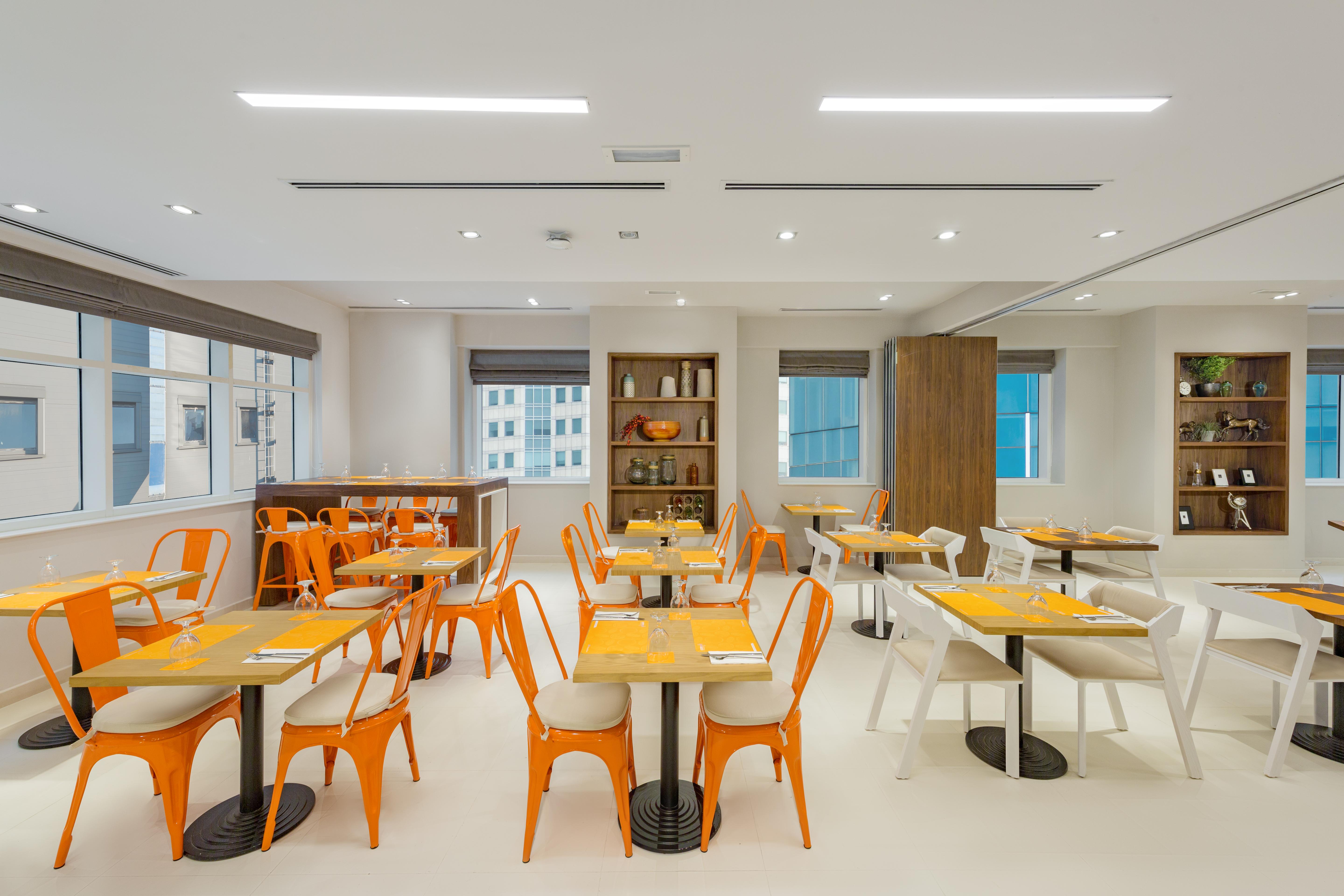 Citymax Hotel Al Barsha Дубай Экстерьер фото